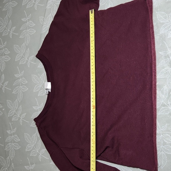 Divided Crop Sweater - Picture 5 of 7